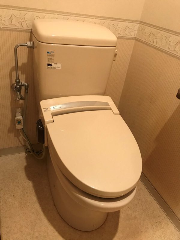 クールモダンなトイレ空間 マンションリノベーション 札幌 i・e・sリビング倶楽部
